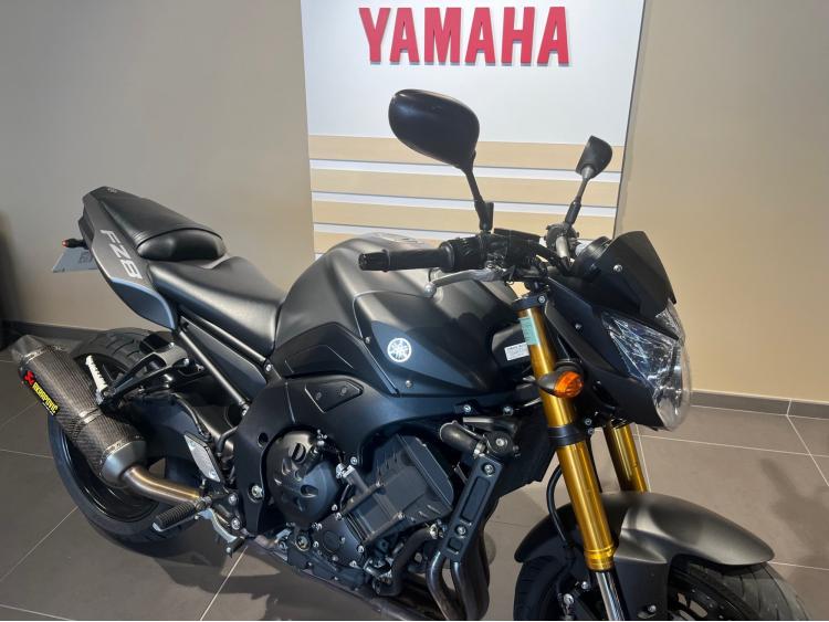 YAMAHA FZ8