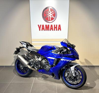 YAMAHA  R1