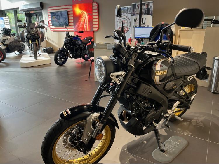 YAMAHA XSR 125 Legacy