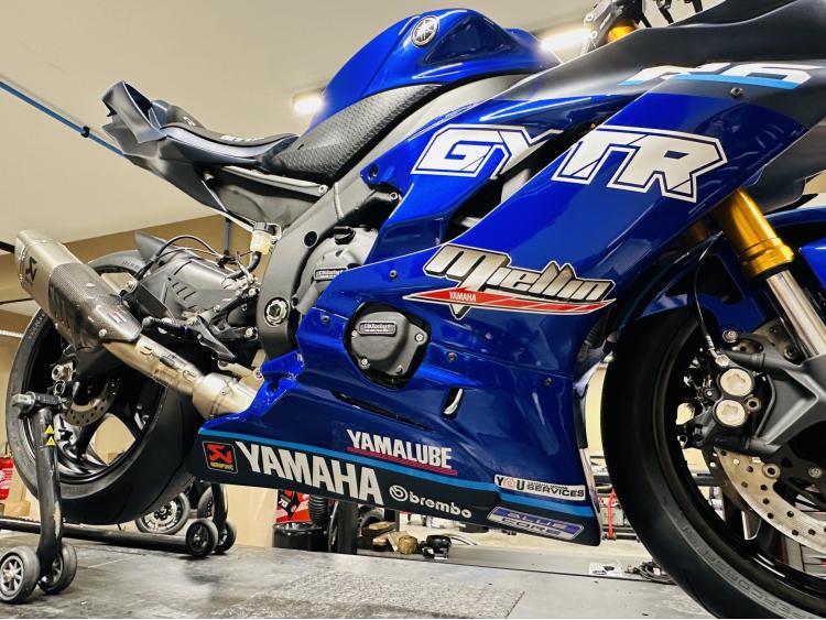 R6 GYTR