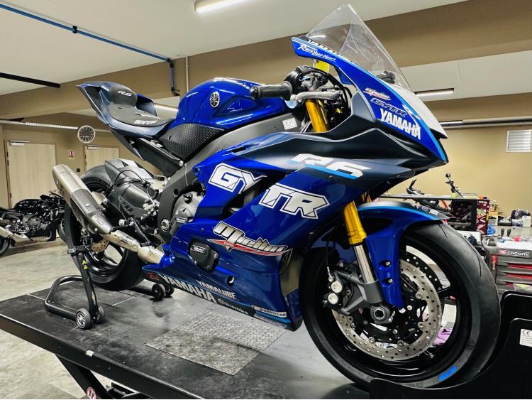 R6 GYTR