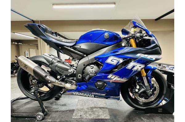 R6 GYTR