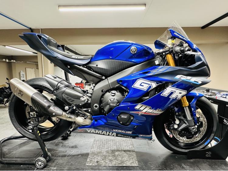 R6 GYTR