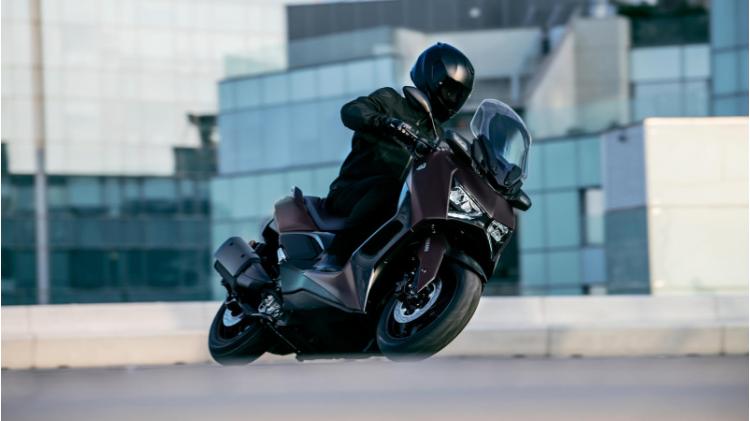 XMAX 300 TECH MAX (24)