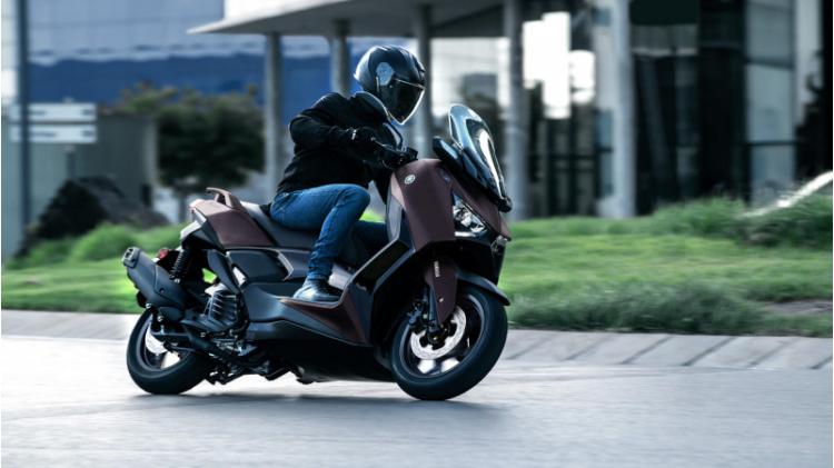 XMAX 125 TECH MAX (24)