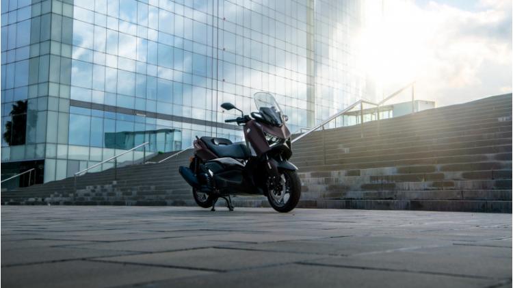 XMAX 125 TECH MAX (24)