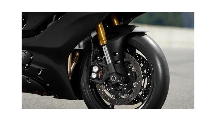 R6 Race